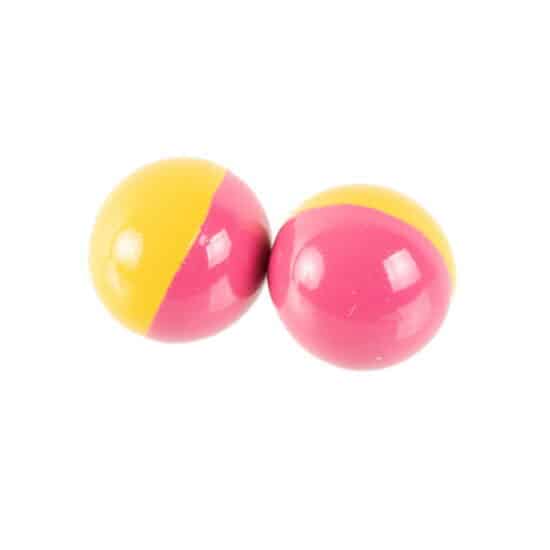 FIELD_Premium_Paintballs_2000er_Karton_exklusiv_fuer_Spielfelder_gelb_pink_einzeln.jpg